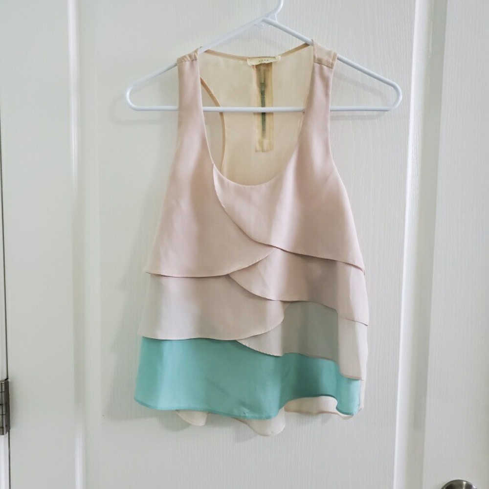 Beautiful Scallop tank top